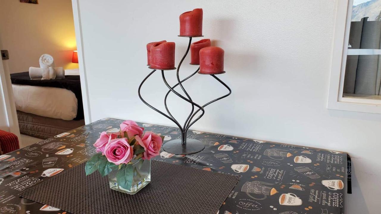 קווינסטאון Central Lakeview Apartment With Amazing Rooftop 镇上湖景三室套房 מראה חיצוני תמונה