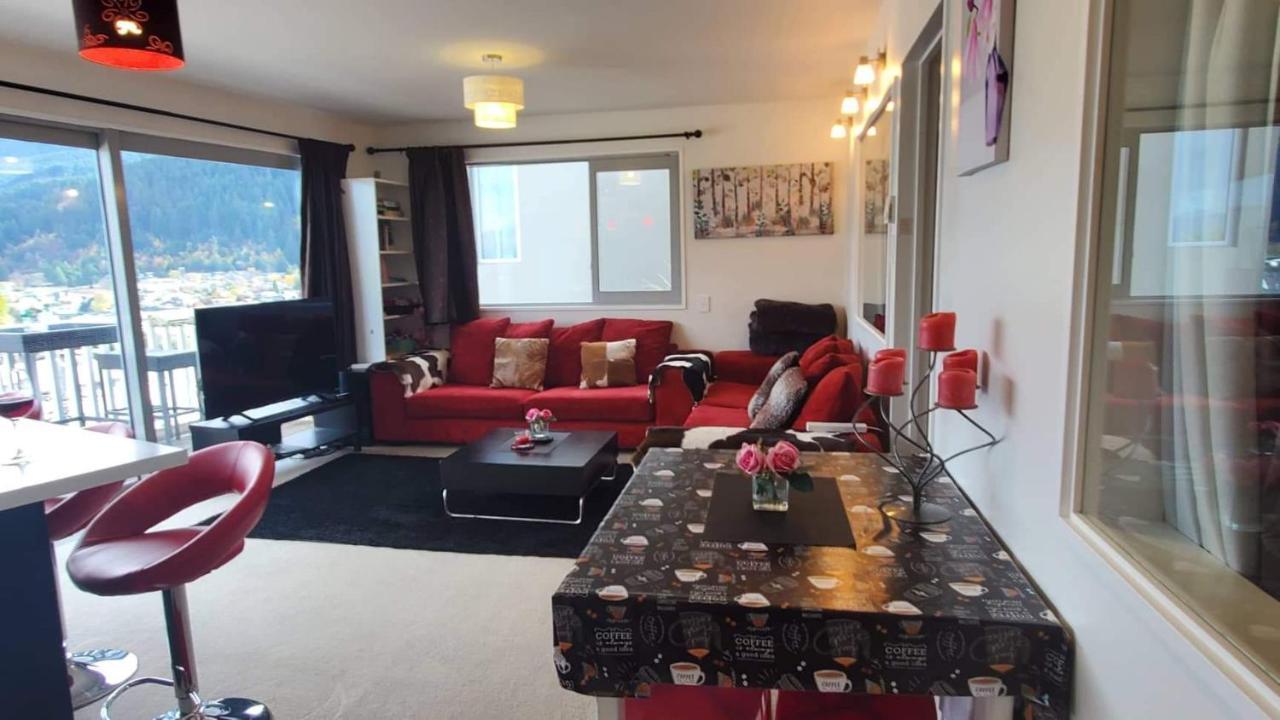 קווינסטאון Central Lakeview Apartment With Amazing Rooftop 镇上湖景三室套房 מראה חיצוני תמונה