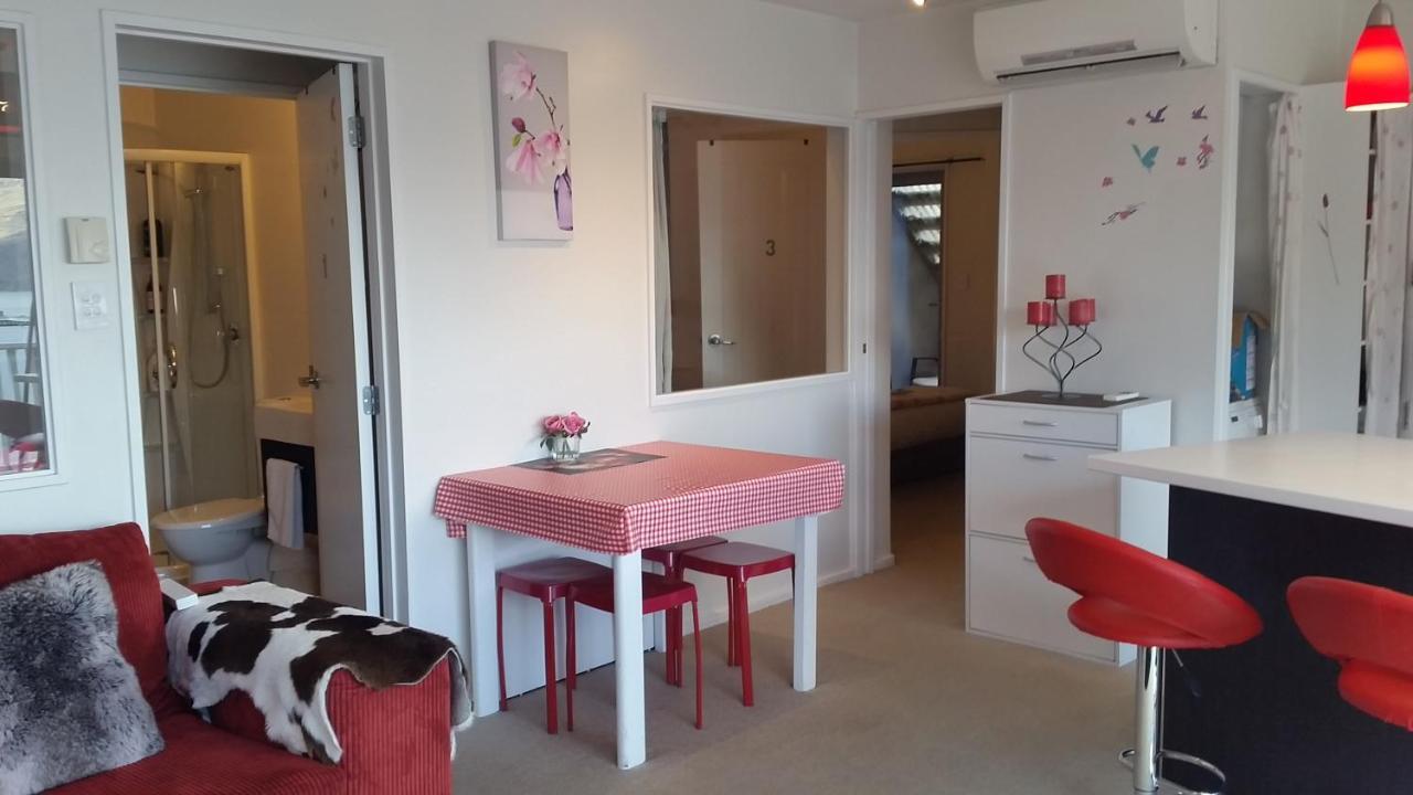 קווינסטאון Central Lakeview Apartment With Amazing Rooftop 镇上湖景三室套房 מראה חיצוני תמונה
